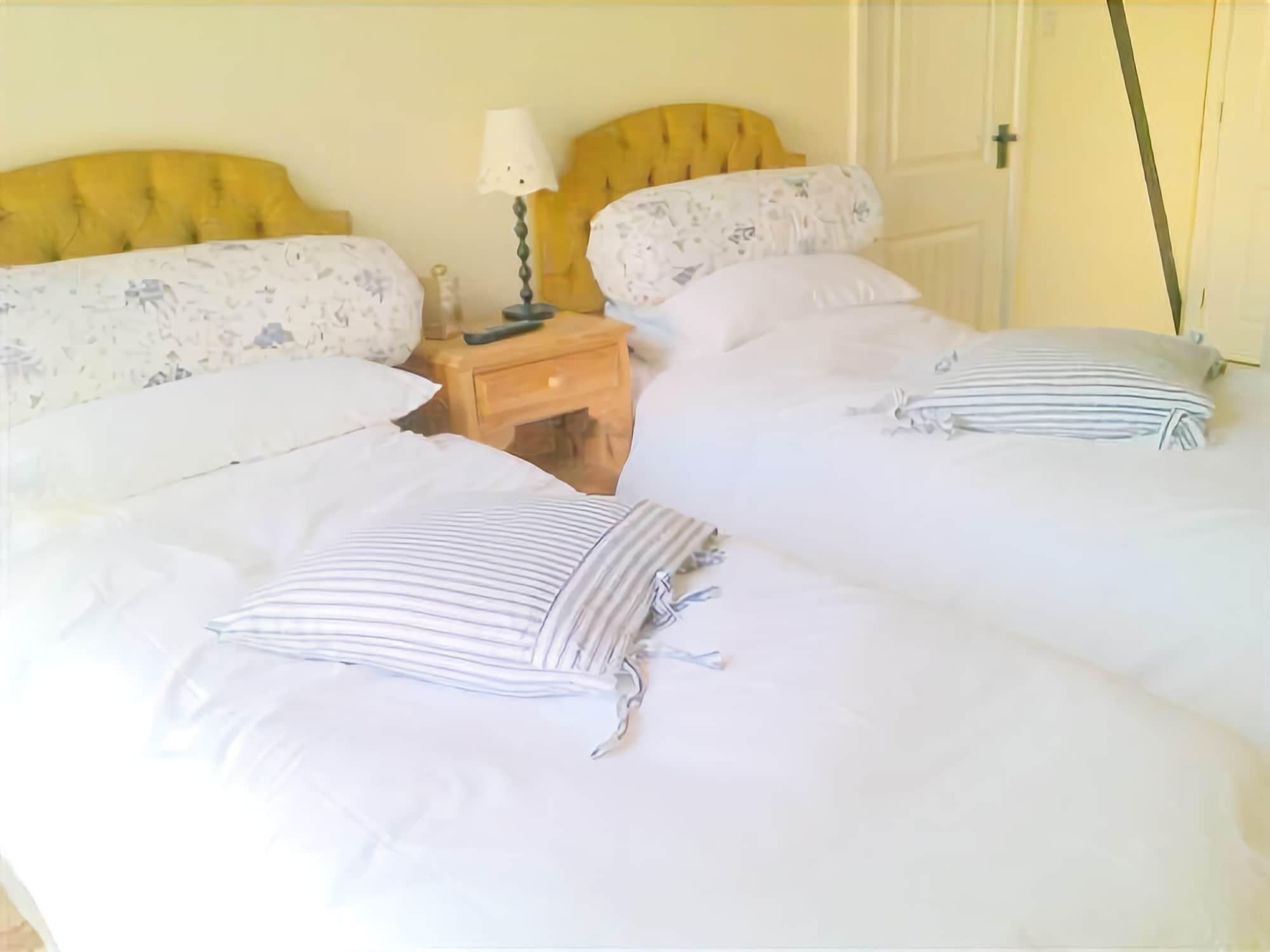 Follets B&B Pewsey Экстерьер фото